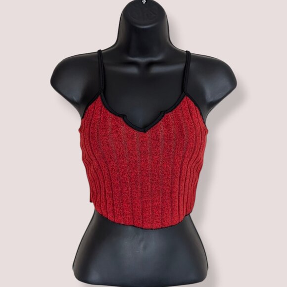 V. Red Butterfly Back Crop Top - Picture 2 of 5